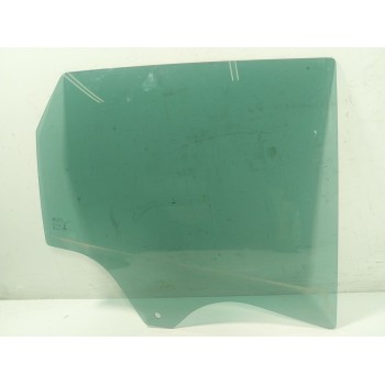 CRISTAL PUERTA TRASERO DERECHO YQ00043380 