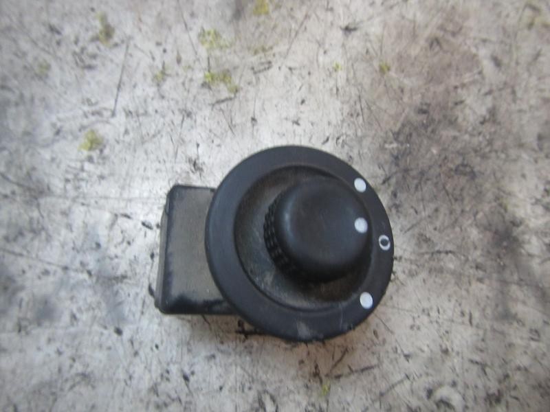 Recambio de mando retrovisor para renault clio ii fase ii (b/cb0) 1.5 dci diesel referencia OEM IAM   