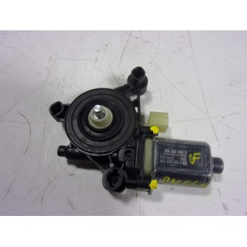 MOTOR ELEVALUNAS DELANTERO DERECHO 5Q0959802B 5Q0959802B 0130822716