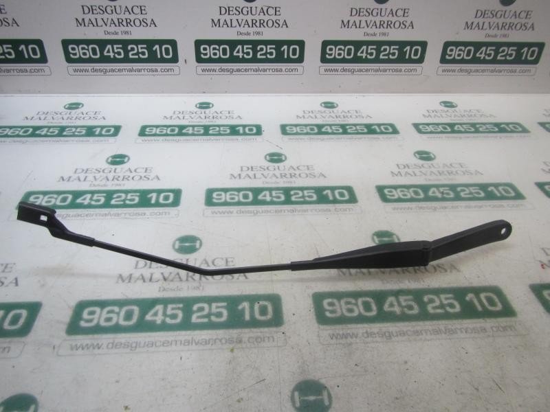 Recambio de brazo limpia delantero derecho para ford fiesta (cb1) 1.4 tdci cat referencia OEM IAM 1826839  