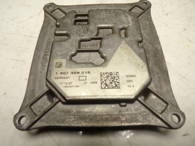 Recambio de centralita faros xenon para audi a4 ber. (b8) 2.0 16v tdi referencia OEM IAM 1307329218 1307329218 8K0907472A