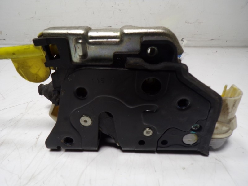 Recambio de cerradura puerta delantera izquierda para audi a4 ber. (b8) 2.0 16v tdi referencia OEM IAM 8J1837015A 8J1837015A 