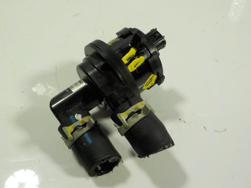 Recambio de motor electrico de agua para lexus nx 300h 2wd referencia OEM IAM  0641001301 