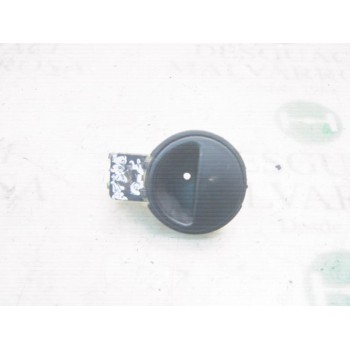 MANETA INTERIOR DELANTERA IZQUIERDA 