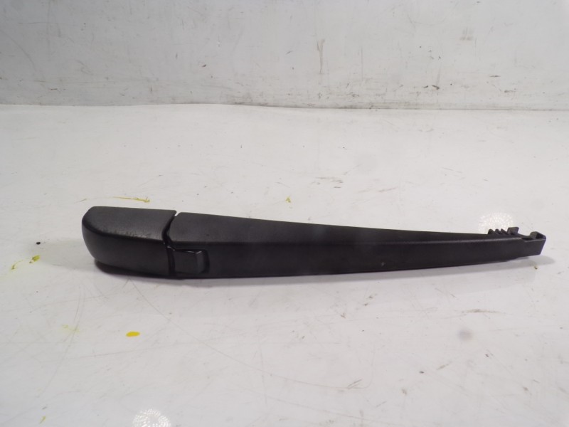 Recambio de brazo limpia trasero para lexus ux (za10) 250h e-four referencia OEM IAM 8524176020  