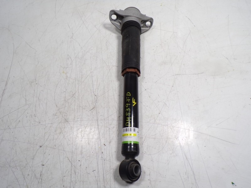 Recambio de amortiguador trasero derecho para toyota rav4 hybrid 4x2 advance referencia OEM IAM 4853080897 485300R050 