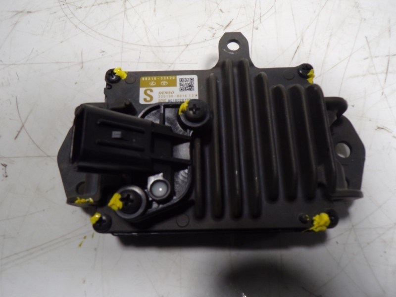 Recambio de modulo electronico para toyota rav4 hybrid 4x2 advance referencia OEM IAM 8821033120 8821033120 2301008016