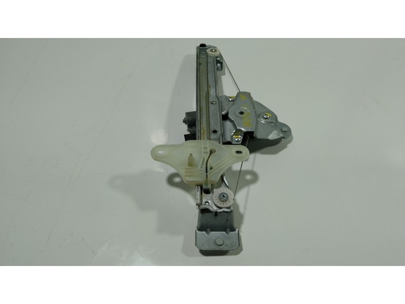 Recambio de elevalunas trasero derecho para renault arkana i (lcm_, ldn_) 1.3 tce 140 (ldn0) referencia OEM IAM  827201313R 