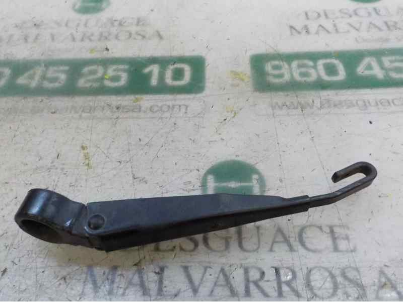 Recambio de brazo limpia trasero para jeep patriot 2.0 crd cat referencia OEM IAM 5183275AA  