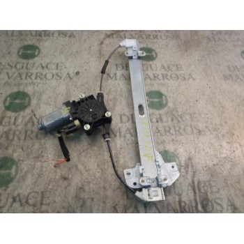 ELEVALUNAS TRASERO DERECHO 834041G010 