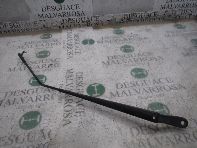 Recambio de brazo limpia delantero derecho para peugeot 207 xs referencia OEM IAM   