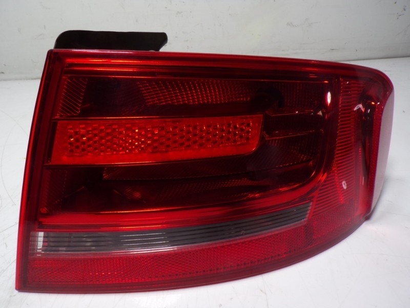 Recambio de piloto trasero derecho para audi a4 ber. (b8) 2.0 16v tdi referencia OEM IAM 8K5945096D 009686061592 