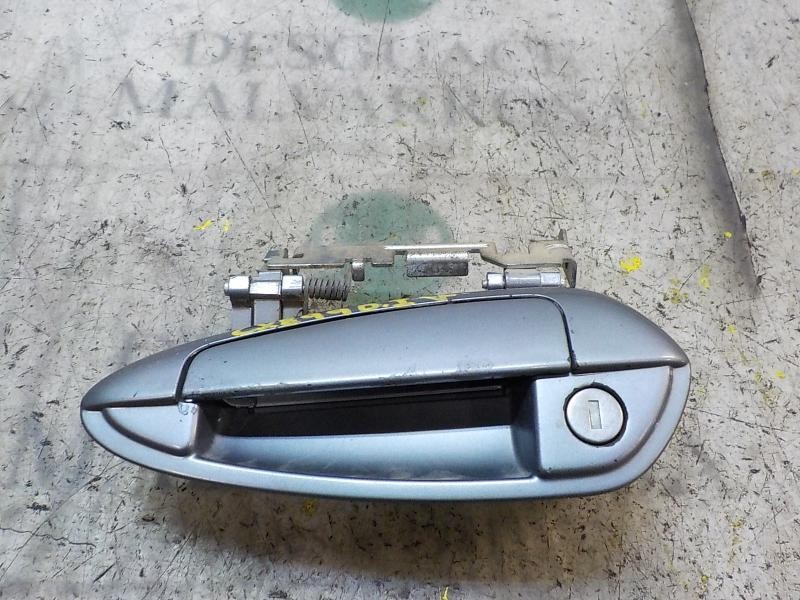 Recambio de maneta exterior delantera izquierda para fiat grande punto (199) 1.4 cat referencia OEM IAM 735471438  