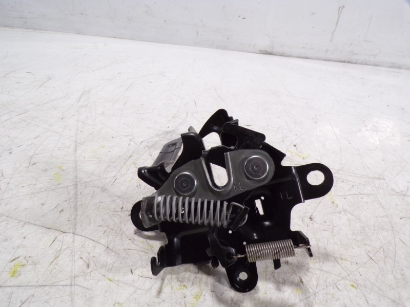 Recambio de cerradura capot para toyota rav4 hybrid 4x2 advance referencia OEM IAM 5351042120  