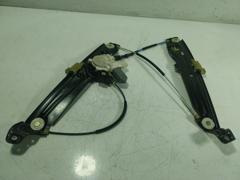 Recambio de elevalunas delantero izquierdo para bmw 5 (f10) 520 d referencia OEM IAM 51337182131 72481710 