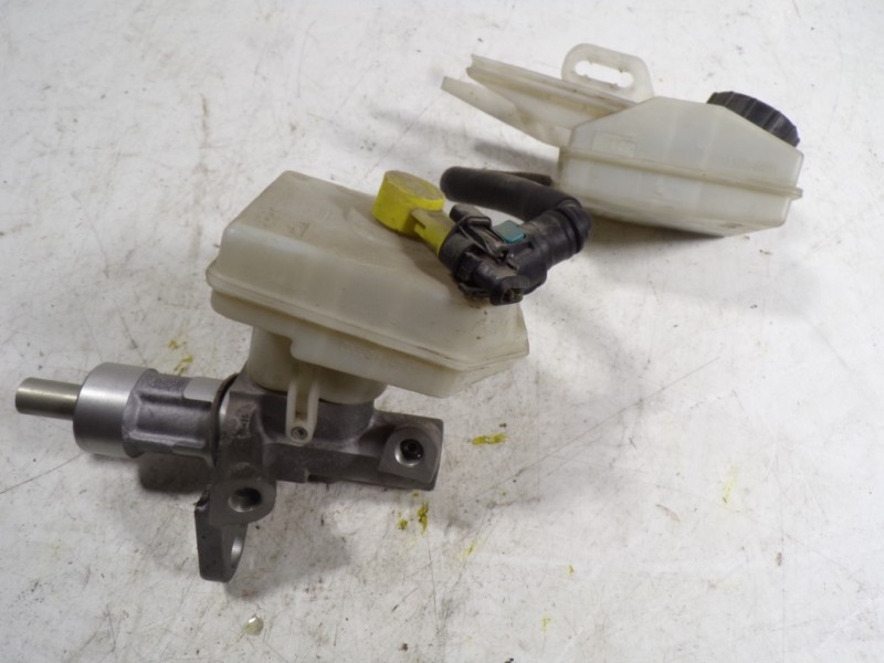 Recambio de bomba freno para opel zafira tourer 2.0 cdti cat referencia OEM IAM 13286445  