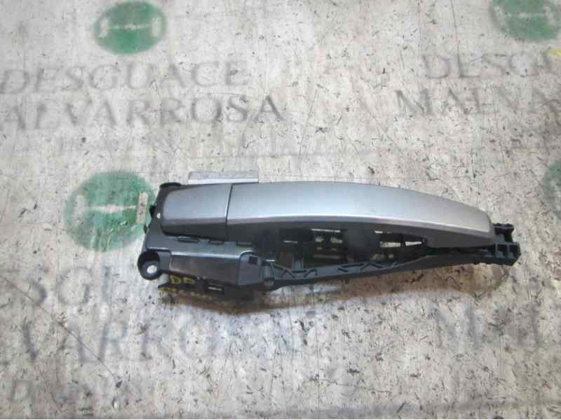 Recambio de maneta exterior delantera derecha para opel insignia berlina excellence referencia OEM IAM 92233089  