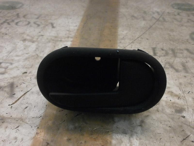 Recambio de maneta interior delantera derecha para ford fiesta (cbk) ambiente referencia OEM IAM   