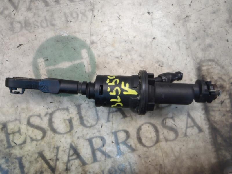 Recambio de bomba embrague para peugeot 407 sport referencia OEM IAM   