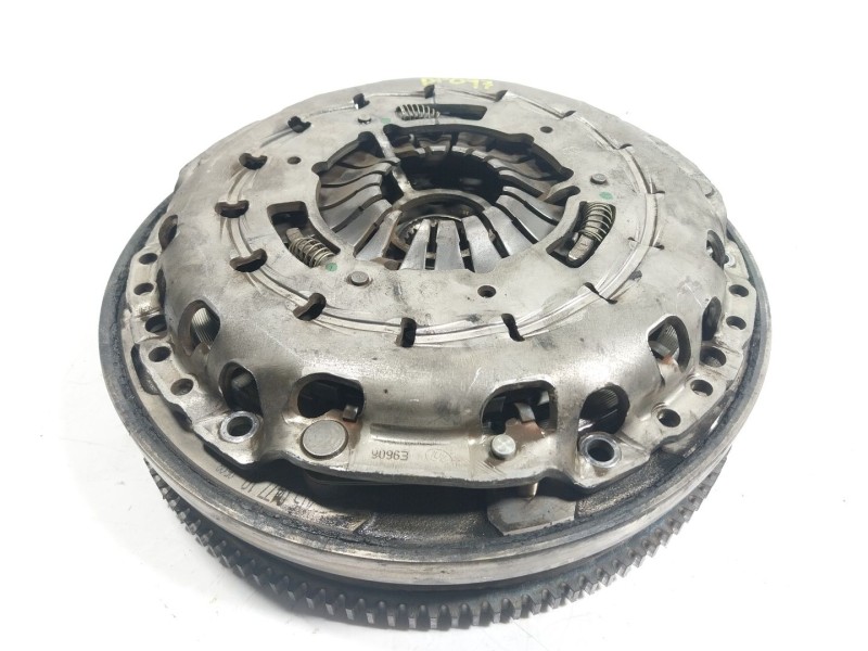 Recambio de kit embrague para bmw 5 (f10) 520 d referencia OEM IAM 21208631999  21208638897