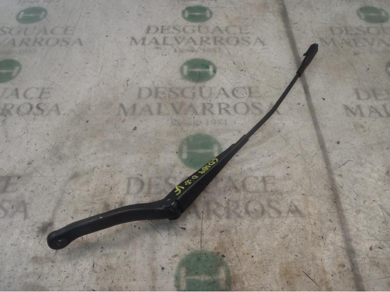 Recambio de brazo limpia delantero izquierdo para opel corsa d cosmo referencia OEM IAM   