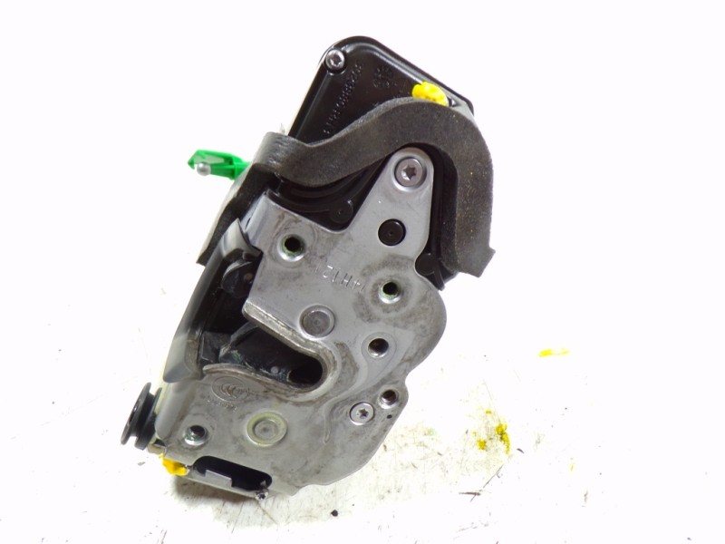 Recambio de cerradura puerta trasera derecha para opel zafira tourer 2.0 cdti cat referencia OEM IAM 13579566 13579566 