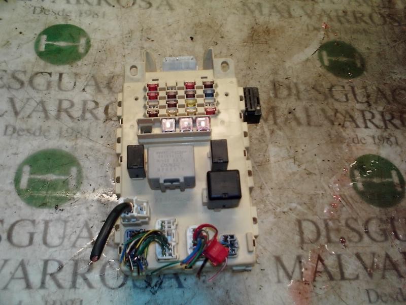 Recambio de caja reles / fusibles para toyota yaris (ncp1/nlp1/scp1) 1.3 linea sol referencia OEM IAM   