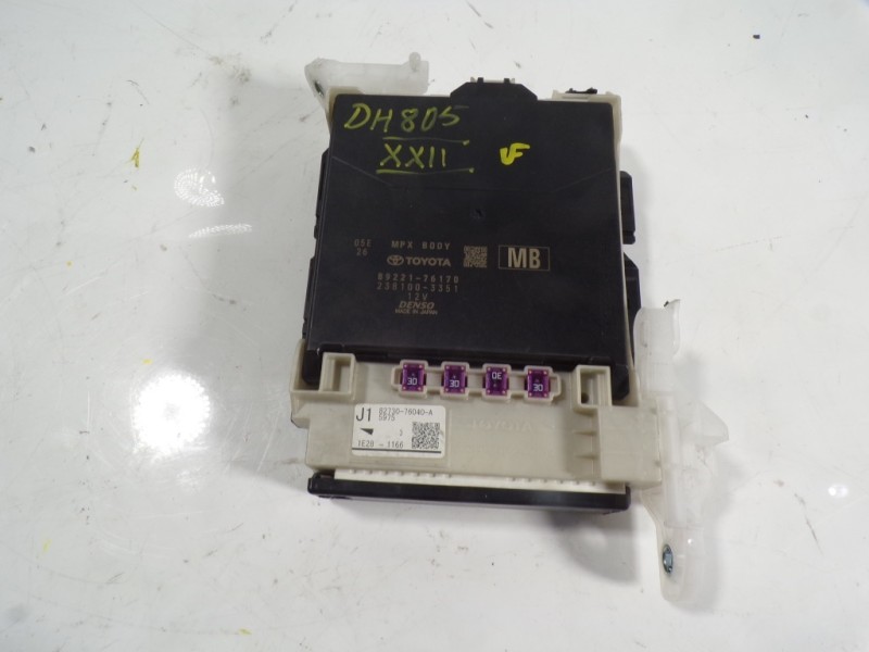 Recambio de caja reles / fusibles para lexus ux (za10) 250h e-four referencia OEM IAM 8273076040 8922176170 