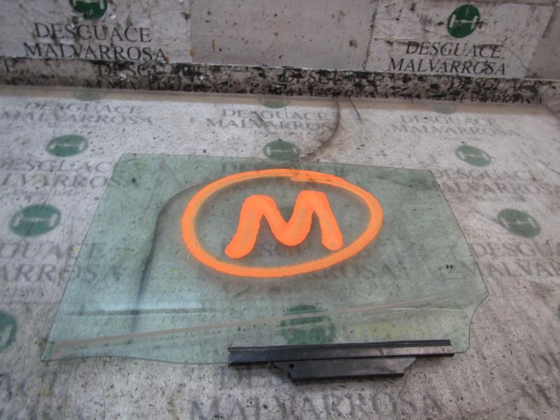 Recambio de cristal puerta trasero izquierdo para hyundai i10 1.2 cat referencia OEM IAM 83410B9010  