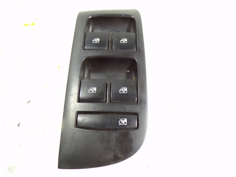 Recambio de mando elevalunas delantero izquierdo para opel zafira tourer 2.0 cdti cat referencia OEM IAM 13305011 13305011 
