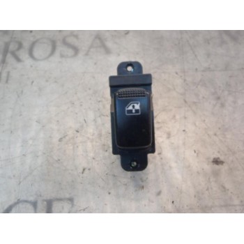 MANDO ELEVALUNAS TRASERO IZQUIERDO 935811G000 