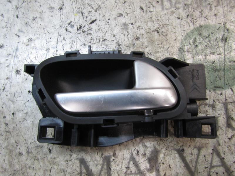 Recambio de maneta interior delantera derecha para peugeot 208 1.2 12v vti referencia OEM IAM 9144G4  