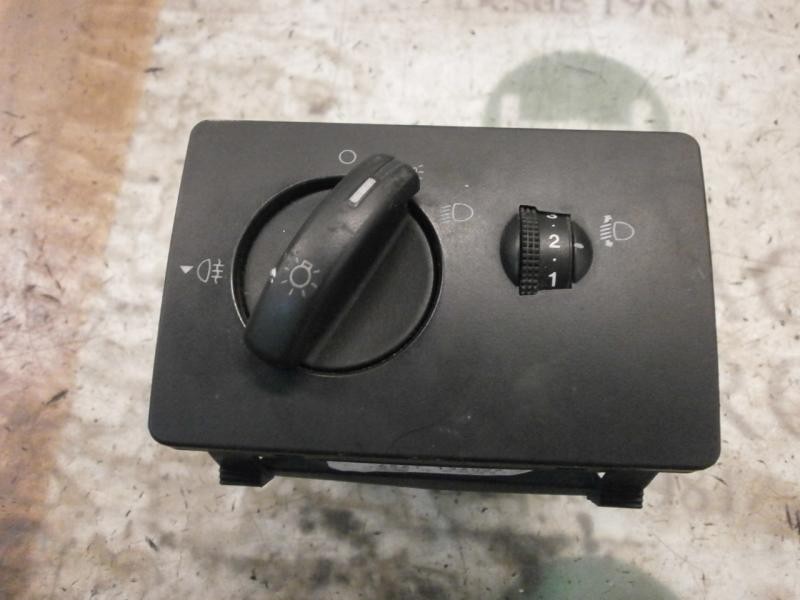Recambio de mando luces para ford fiesta (cbk) ambiente referencia OEM IAM   