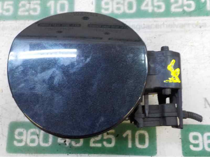Recambio de tapa combustible para opel astra j sports tourer 1.7 16v cdti referencia OEM IAM 13322551  