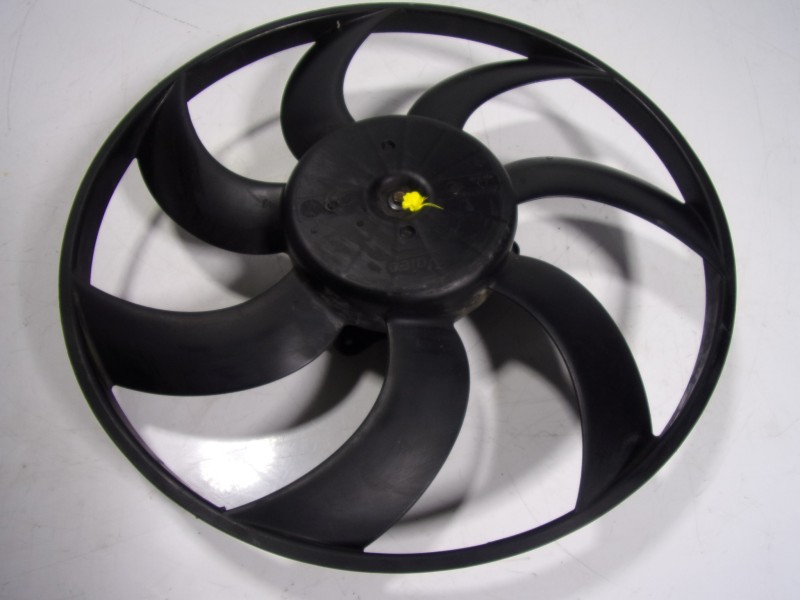 Recambio de electroventilador para citroën c4 cactus 1.6 blue-hdi fap referencia OEM IAM 9801666680 8033M00008 