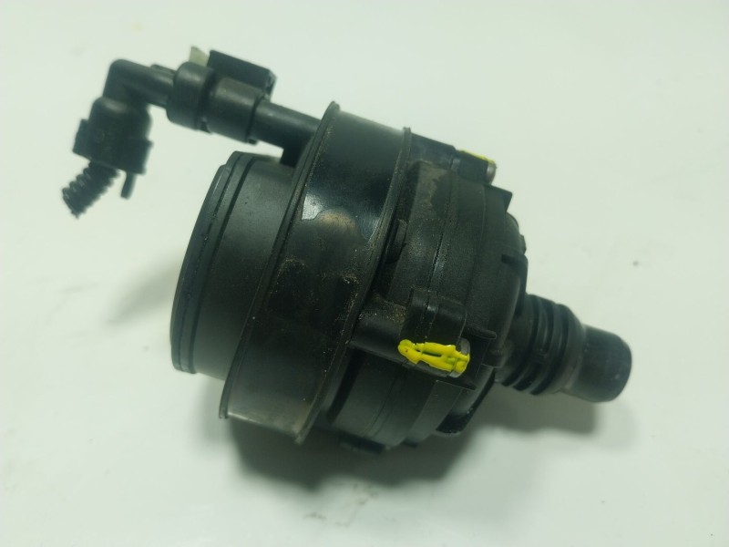 Recambio de bomba agua para mercedes-benz clase a berlina (bm 177) referencia OEM IAM A0005003500 A0005003500 