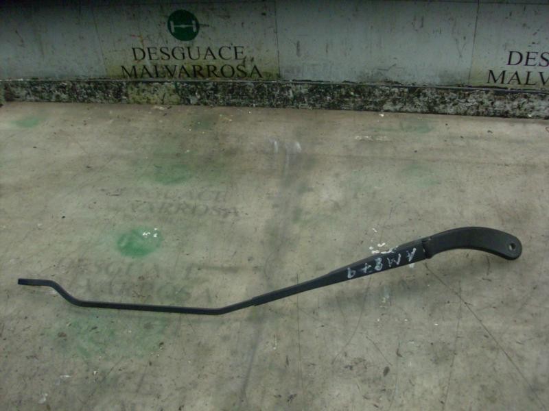Recambio de brazo limpia delantero derecho para renault megane ii berlina 3p confort dynamique referencia OEM IAM   
