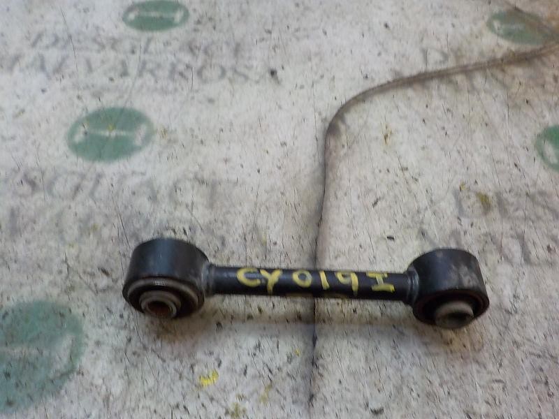 Recambio de tirante trasero derecho para dodge caliber crd cat referencia OEM IAM 5105270AA  