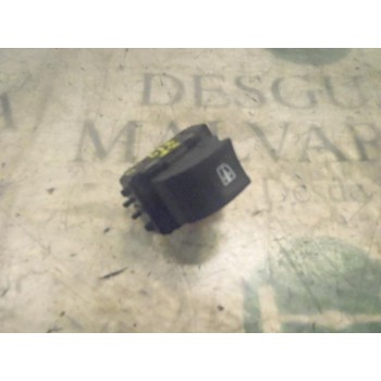 MANDO ELEVALUNAS DELANTERO DERECHO 809600004R 