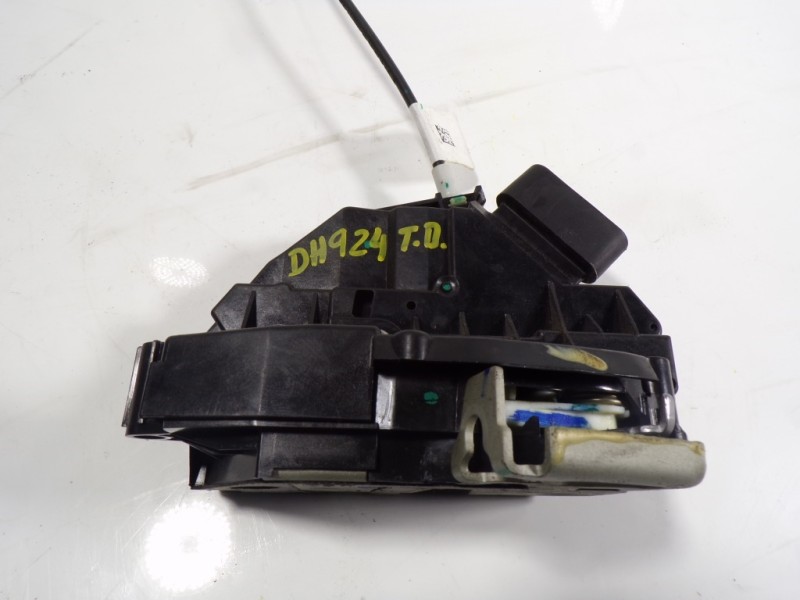 Recambio de cerradura puerta trasera derecha para ford ecosport titanium s referencia OEM IAM 2618906 EN15A264A26AB 