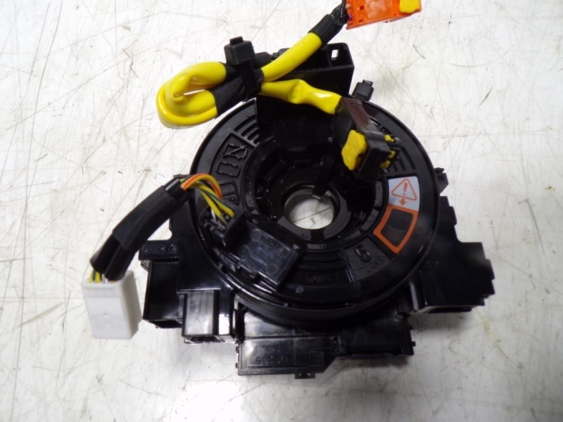 Recambio de anillo airbag para lexus nx 300h 2wd referencia OEM IAM 8430778030 8924512040 03P1145767