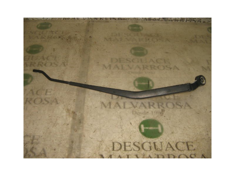 Recambio de brazo limpia delantero derecho para nissan vanette cargo vanette cargo caja cerrada referencia OEM IAM   