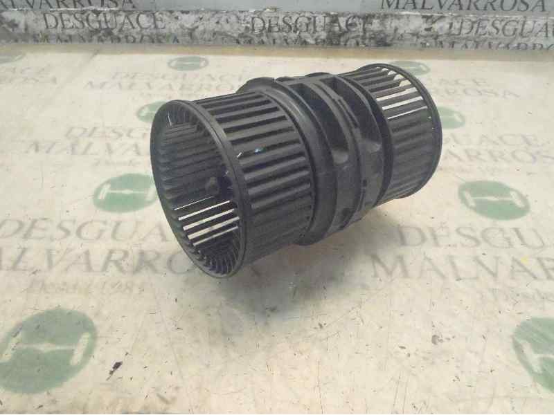 Recambio de motor calefaccion para renault megane iii coupe gt referencia OEM IAM 272108241R  