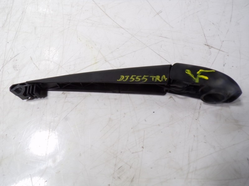 Recambio de brazo limpia trasero para lexus nx 300h 2wd referencia OEM IAM 8524178040  
