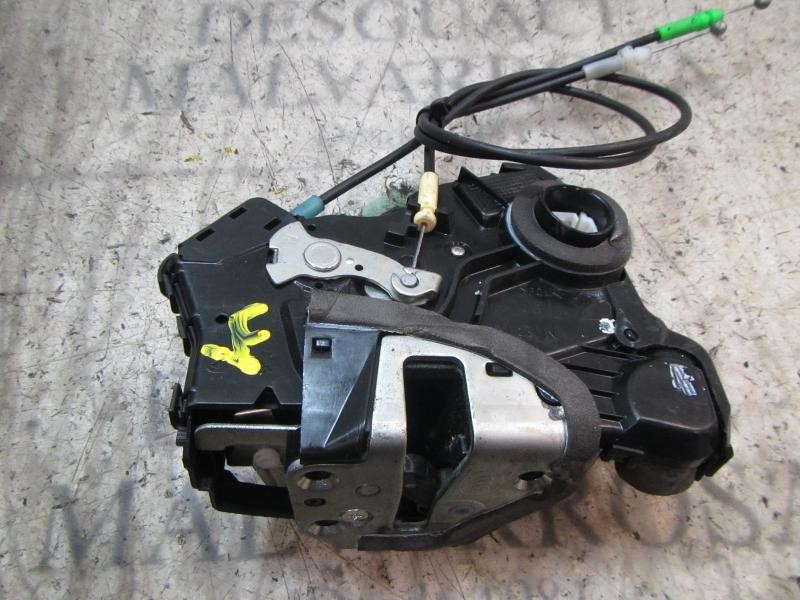 Recambio de cerradura puerta delantera derecha para toyota verso 2.0 d-4d cat referencia OEM IAM 6903002230  