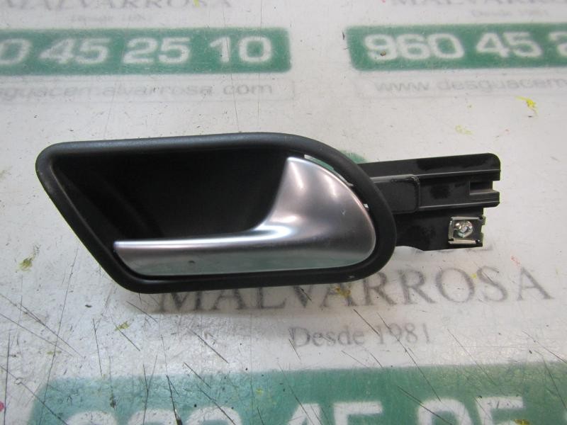 Recambio de maneta interior delantera derecha para volkswagen golf v berlina (1k1) highline referencia OEM IAM 1K1837114D  