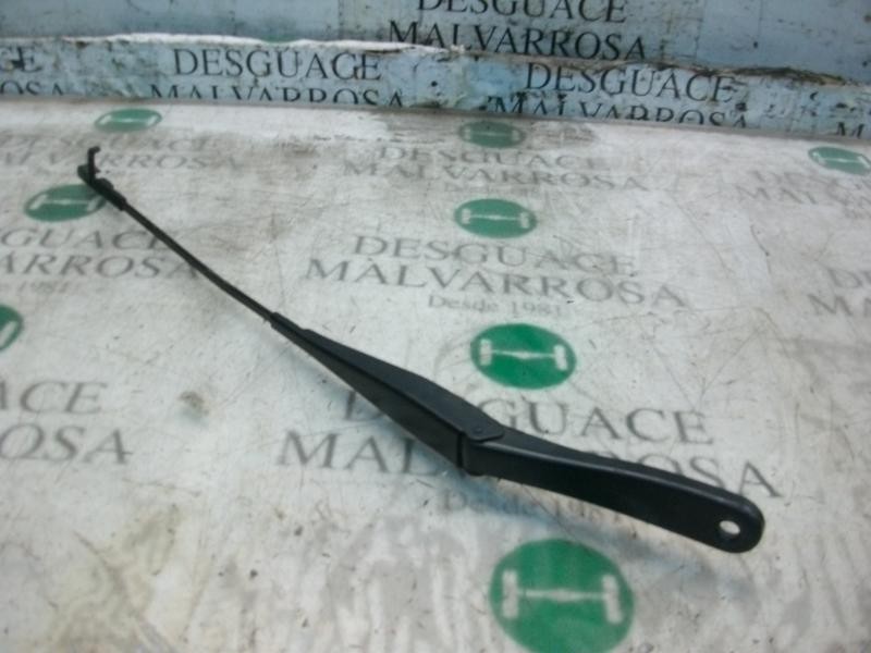 Recambio de brazo limpia delantero derecho para opel astra h ber. 1.7 16v cdti referencia OEM IAM   