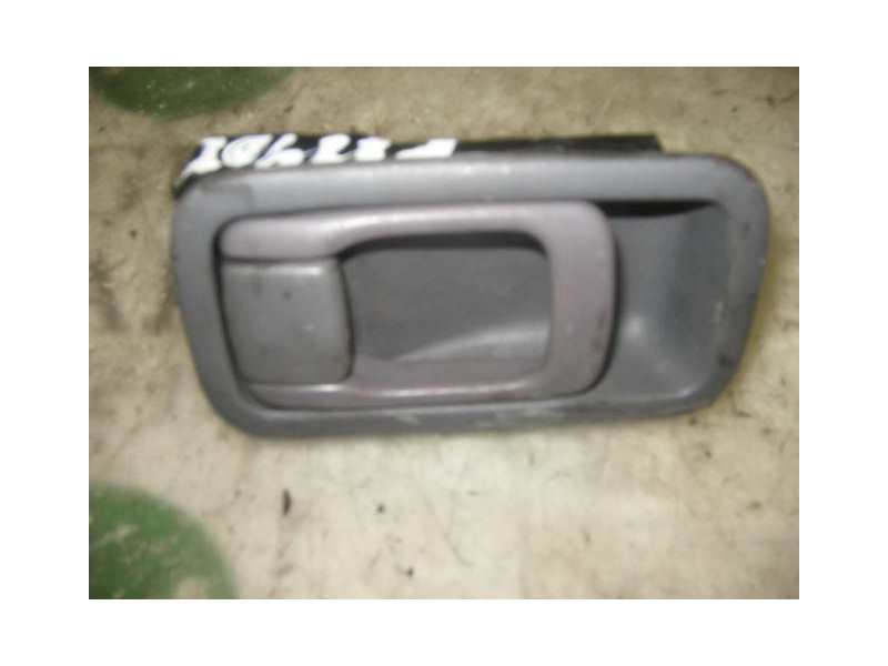 Recambio de maneta interior delantera izquierda para nissan vanette cargo vanette cargo caja cerrada referencia OEM IAM   