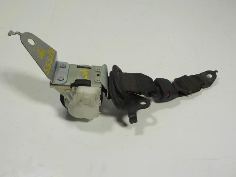 Recambio de cinturon seguridad trasero central para lexus nx 300h 2wd referencia OEM IAM  Q084601 