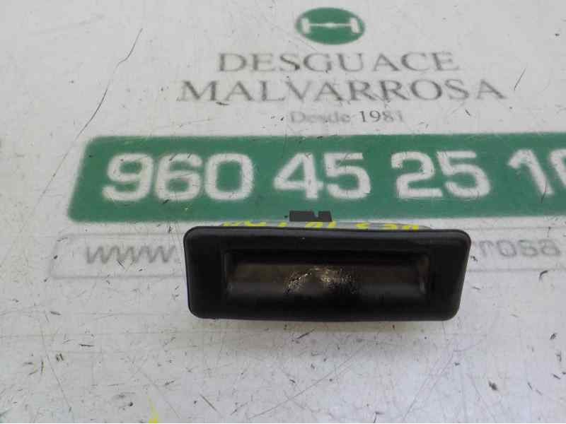 Recambio de maneta porton para audi a1 sportback (8xf) design referencia OEM IAM 5J0827566E  